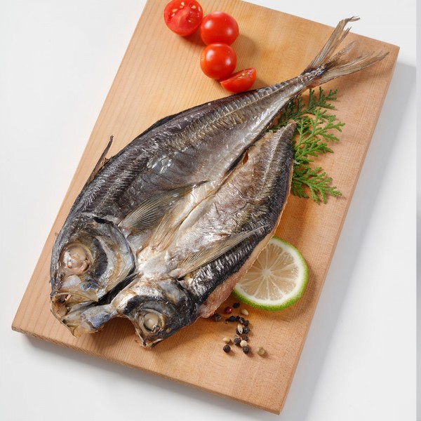 生薄鹽竹筴魚一夜干(200g/尾)
